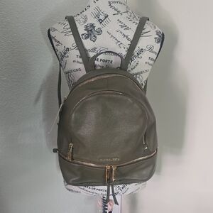 Michael Kors Olive Green W/ Gold Hardware Medium Pebbled Leather Backpack (NWT)✨